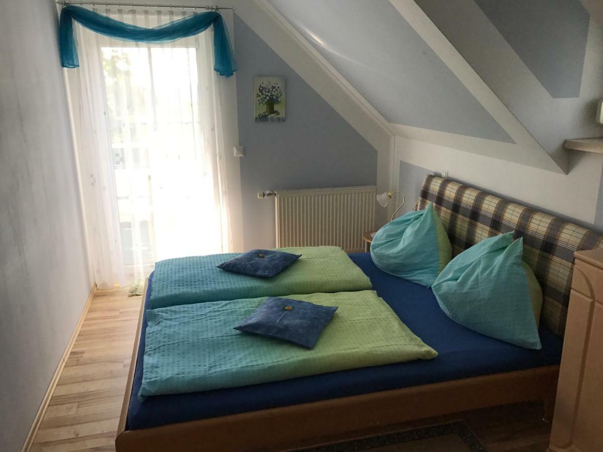Gaestehaus Lindenhof Jennersdorf ภายนอก รูปภาพ